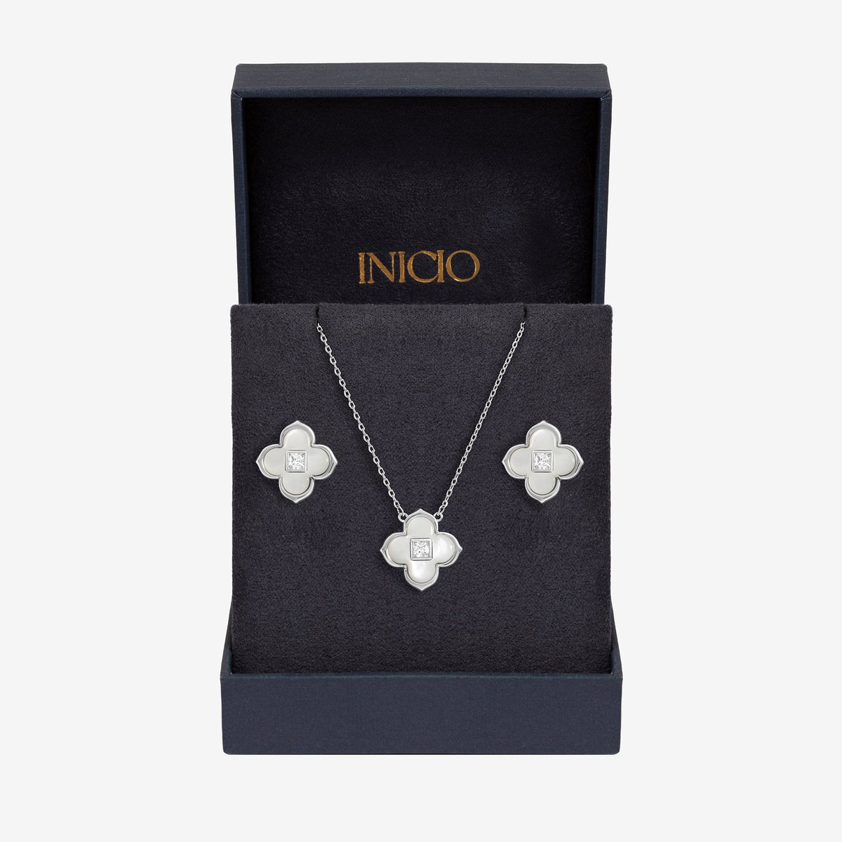 Inicio Sterling Silver Mother of Pearl Clover Set - Gift Box