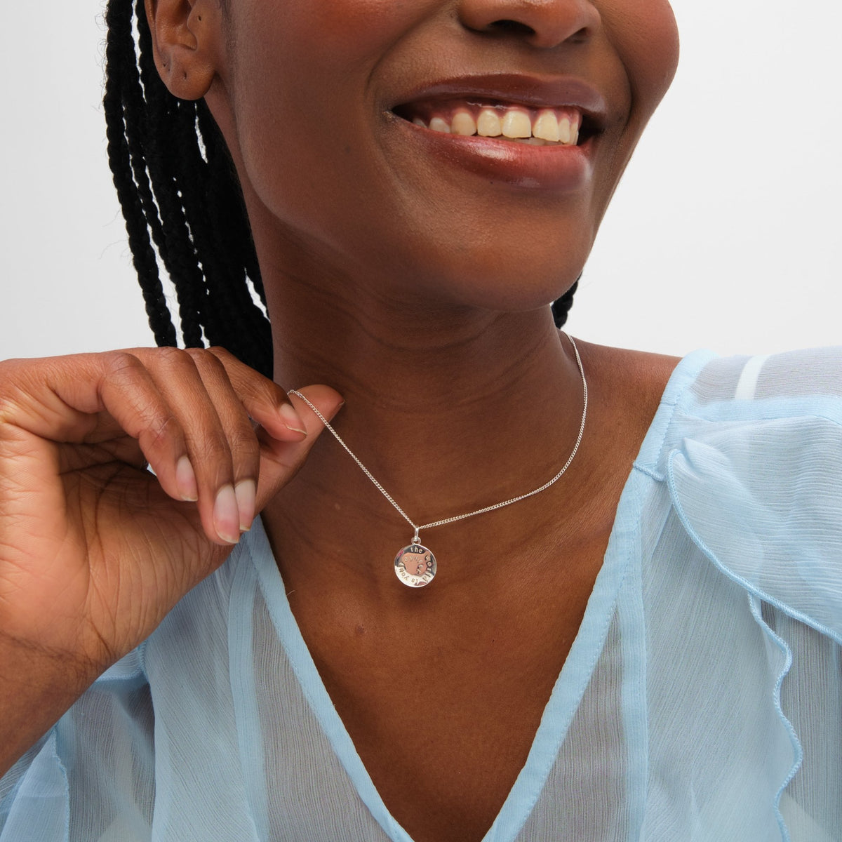 Inicio Sterling Silver 'The World Is Your Oyster' Pendant - Gift Pouch