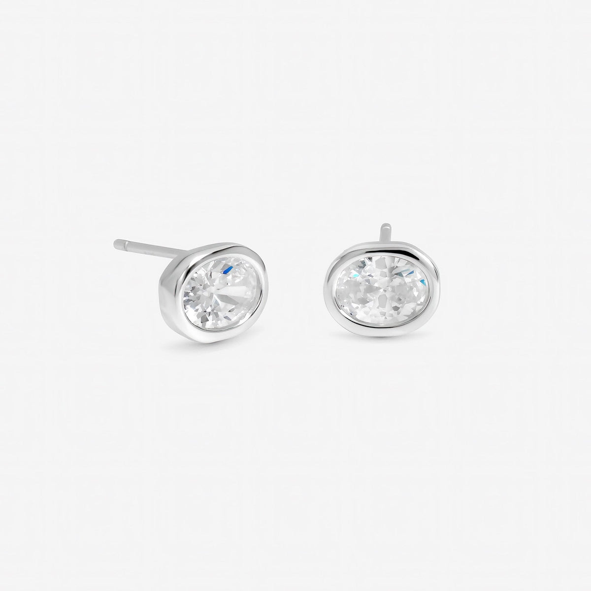 Inicio Sterling Silver Oval Cubic Zirconia Bezel Studs - Gift Pouch
