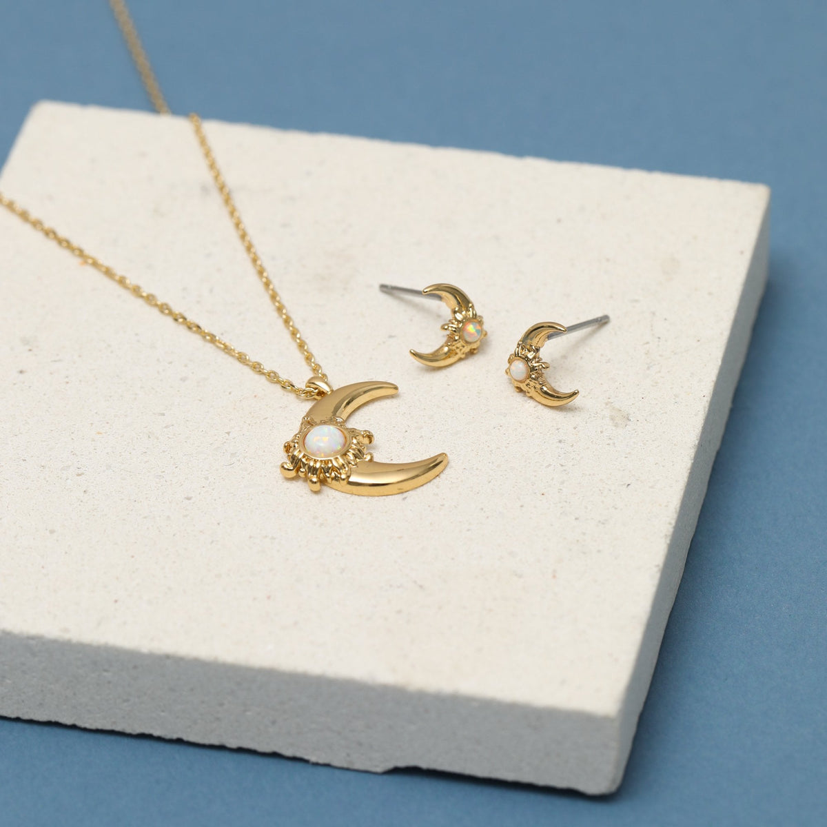 Inicio Gold Plated and Opal Moon Set - Gift Box