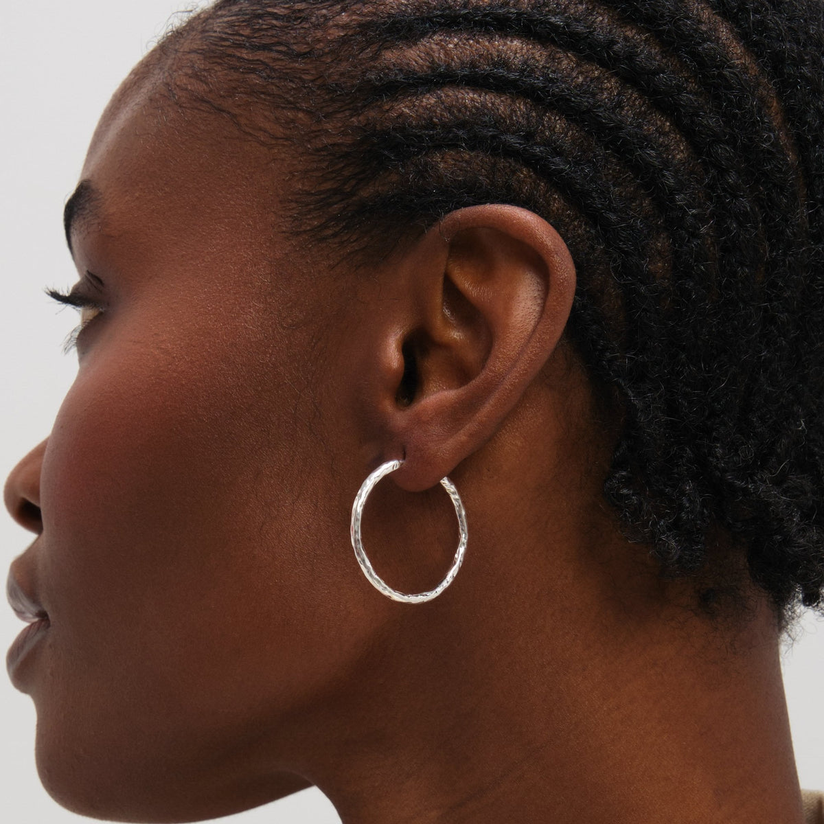 Inicio Sterling Silver Molten Medium Sleeper Hoops