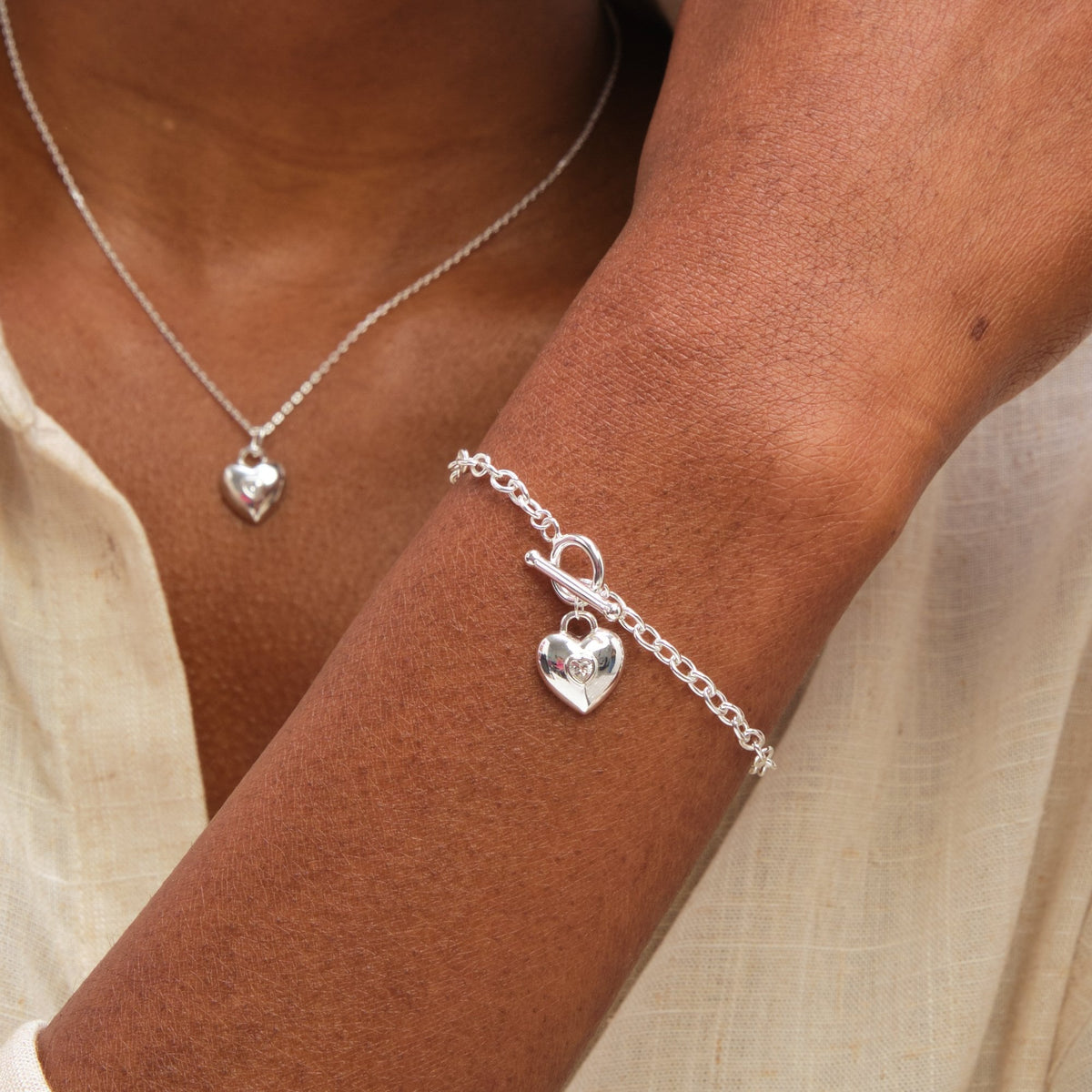Inicio Sterling Silver Polished Bezel Heart T Bar Bracelet - Gift Pouch