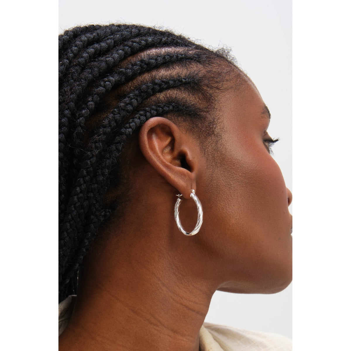 Inicio Sterling Silver Polished Textured Oval Hoop Earrings