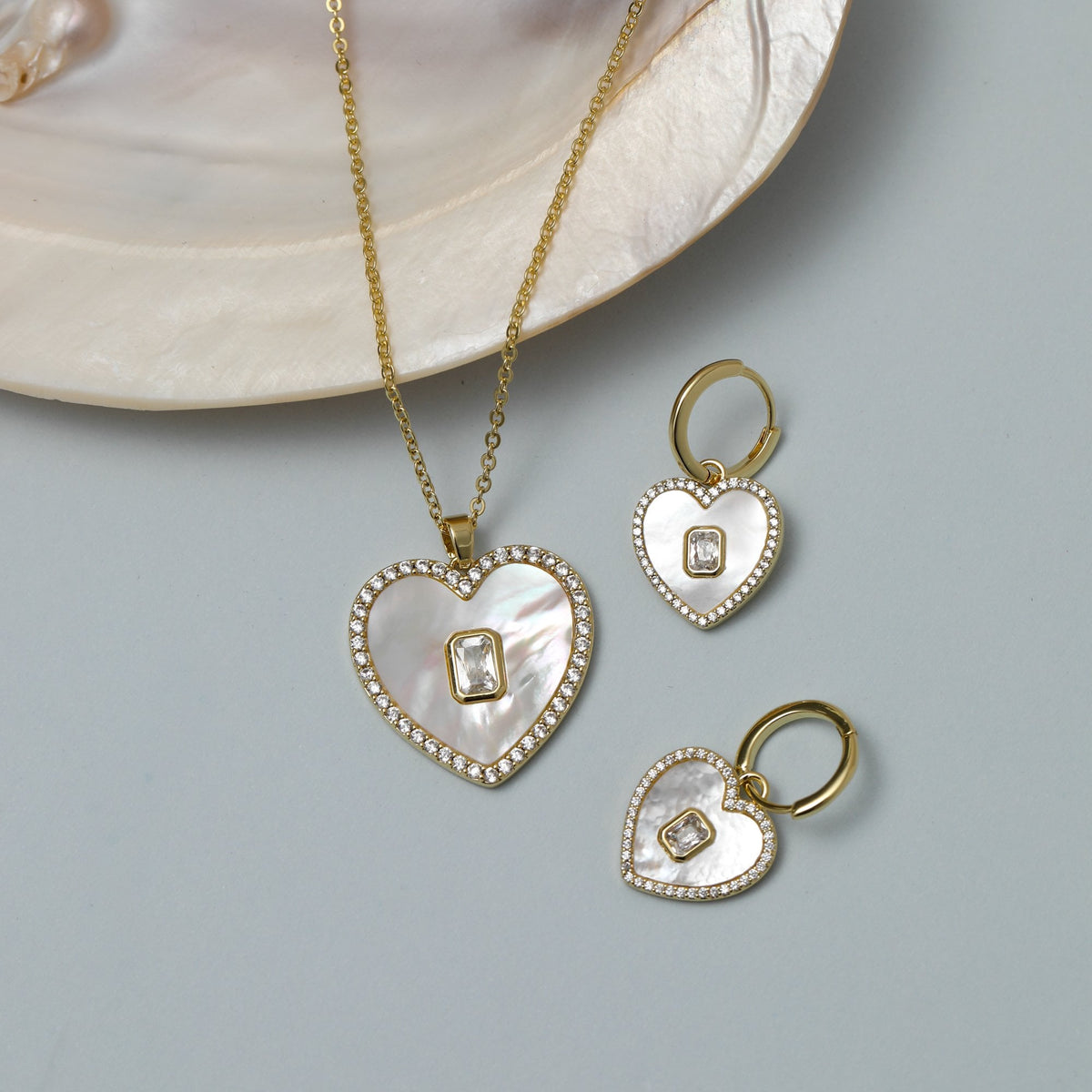 Jon Richard Gold Plated and Mother of Pearl Heart Pendant