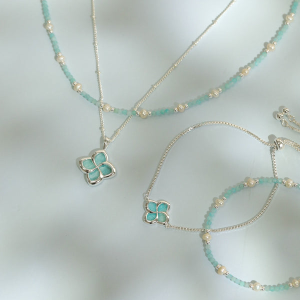 Inicio Sterling Silver Turquoise Clover Toggle Bracelet
