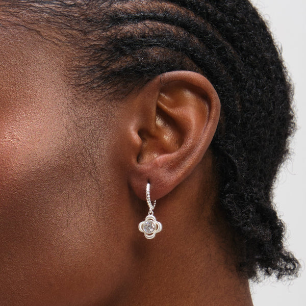 Inicio Sterling Silver Satin Clover Huggie Hoops