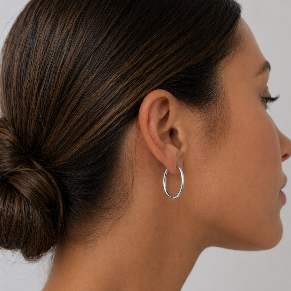 Inicio Sterling Silver Medium Sleeper Hoops - Gift Pouch
