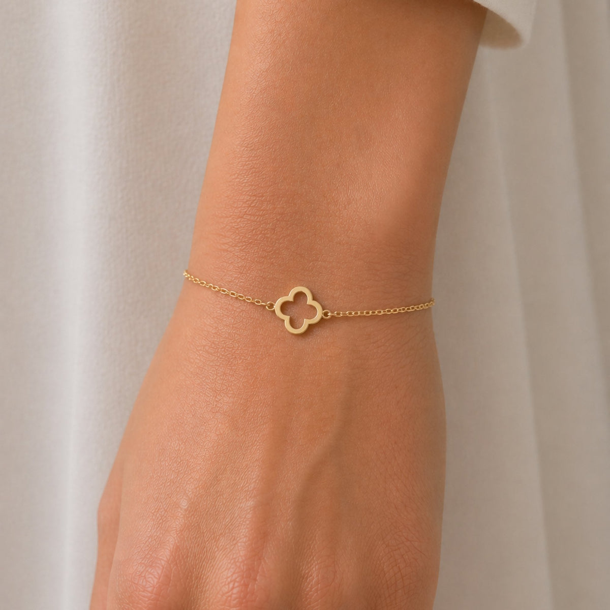 Jon Richard Gold Plated Waterproof Clover Bracelet