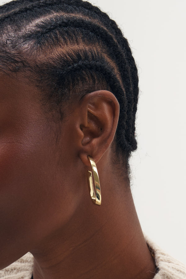 Inicio Gold Large Oval Twist Hoops