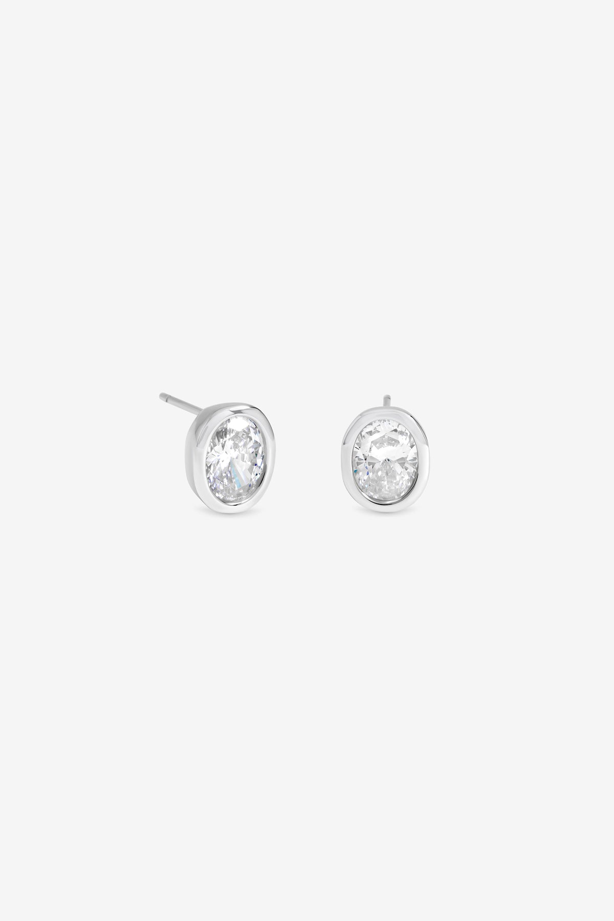Silver Oval Bezel Stud
