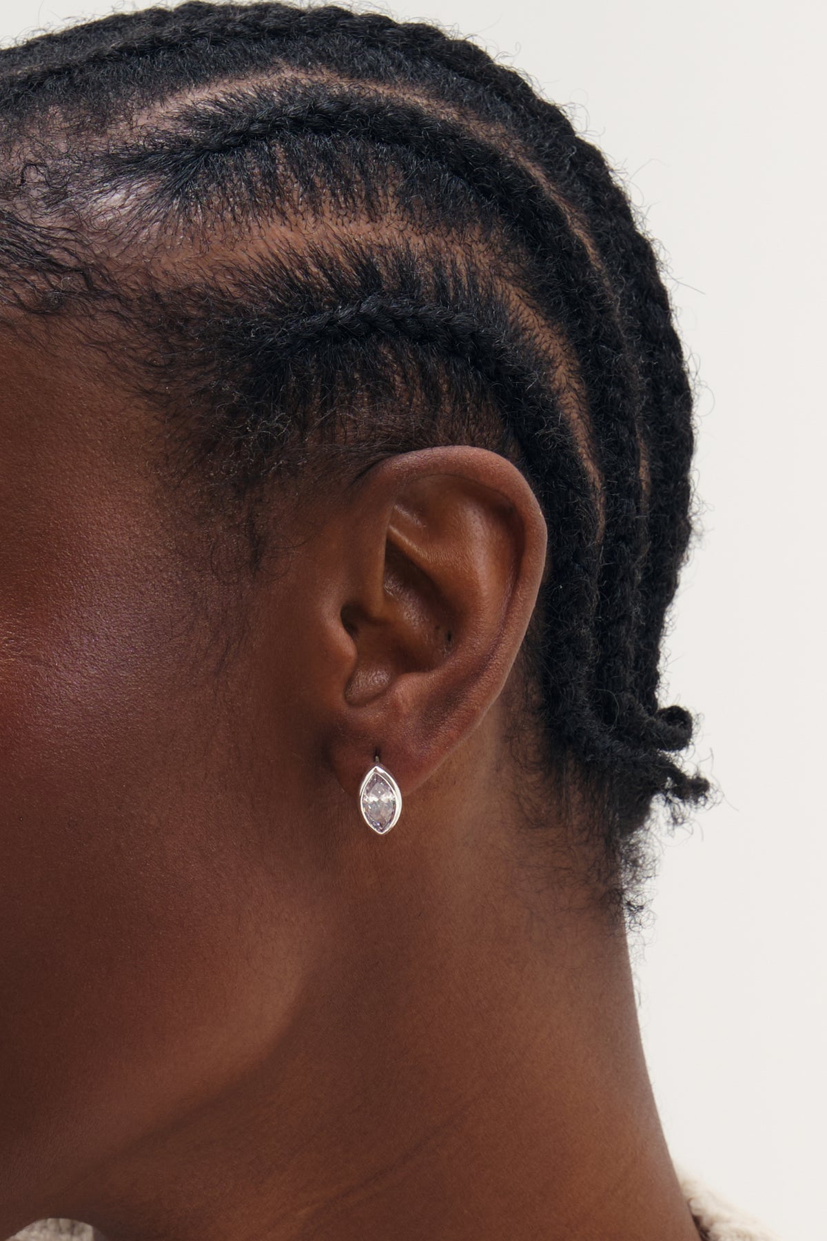 Inicio Silver Navette Bezel Studs