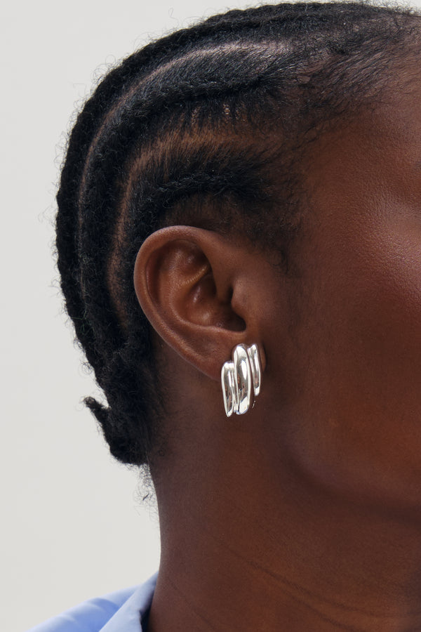 Inicio Silver Fluid Wave Earrings