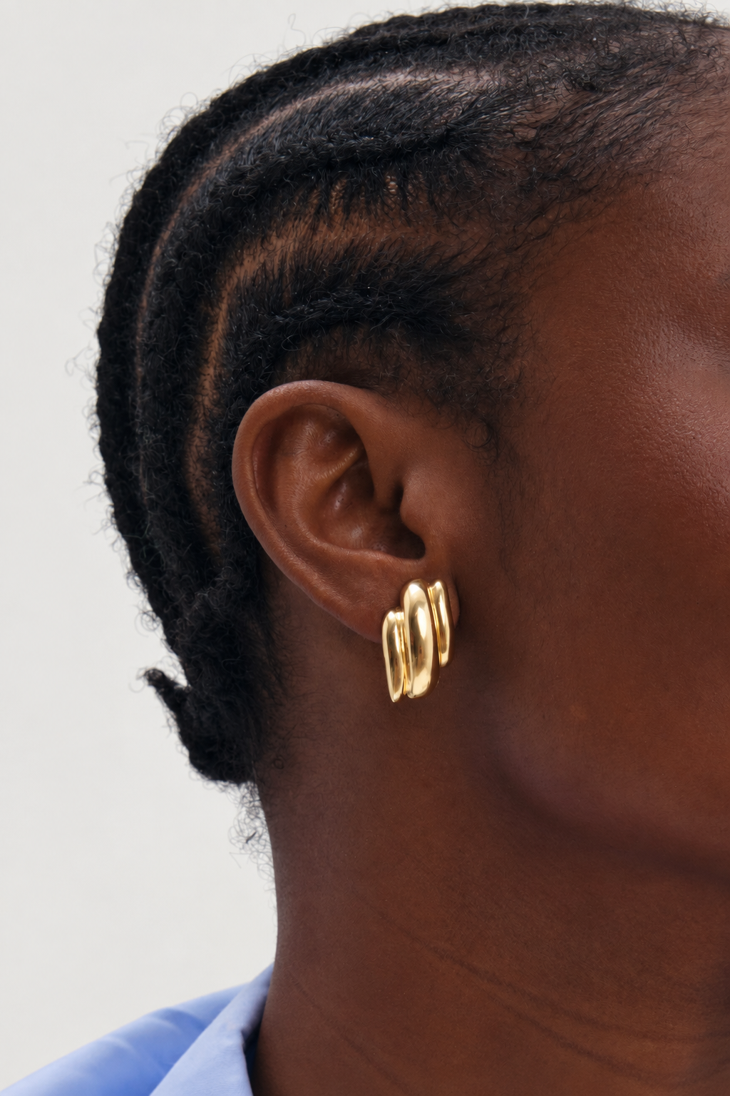 Inicio Gold Fluid Wave Earrings