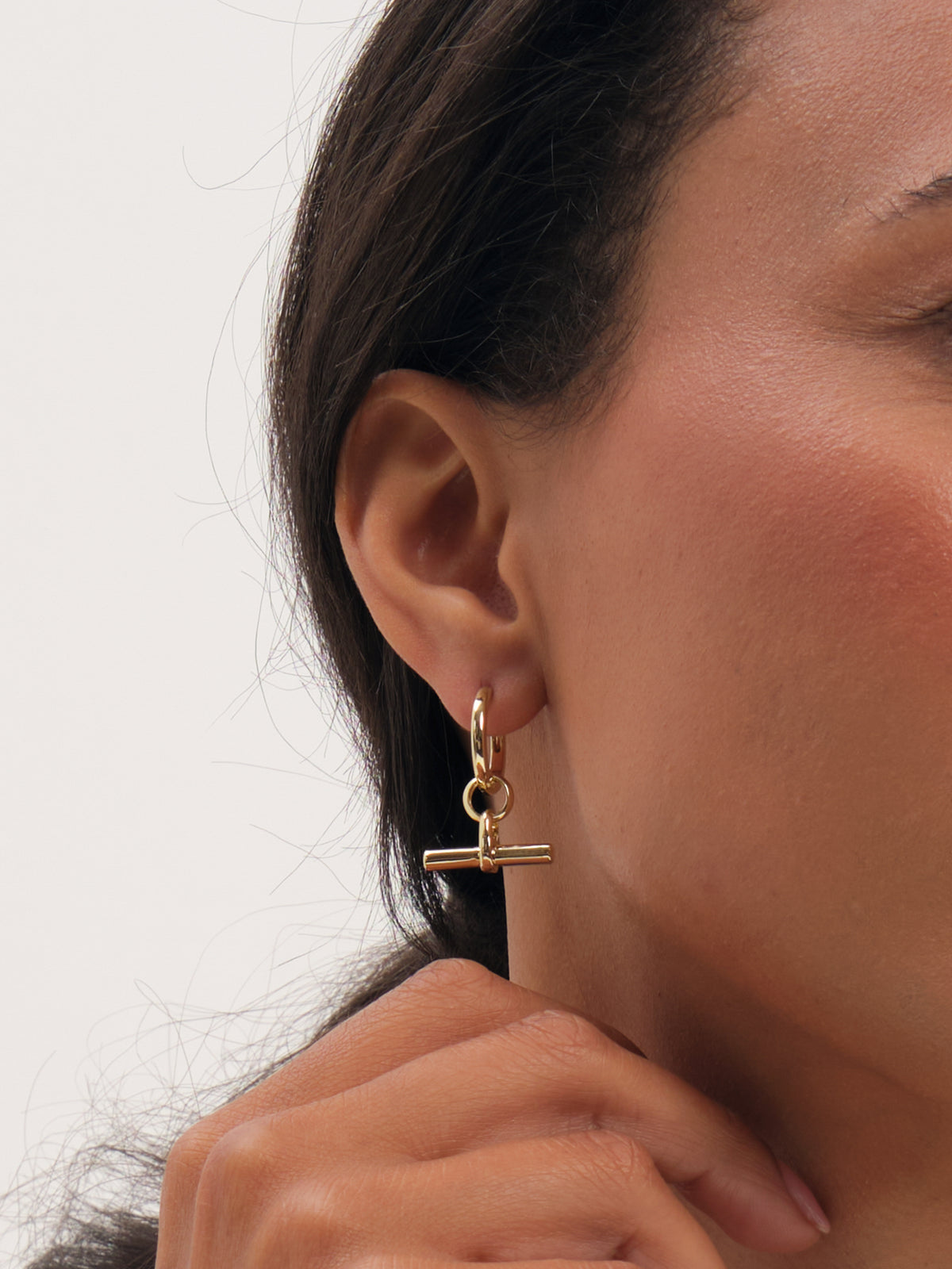 Inicio Gold T-Bar Earrings - Gift Pouch