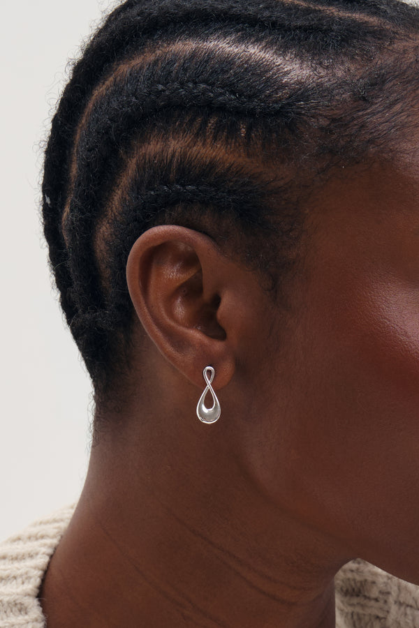 Inicio Silver Polished Infinity Earrings