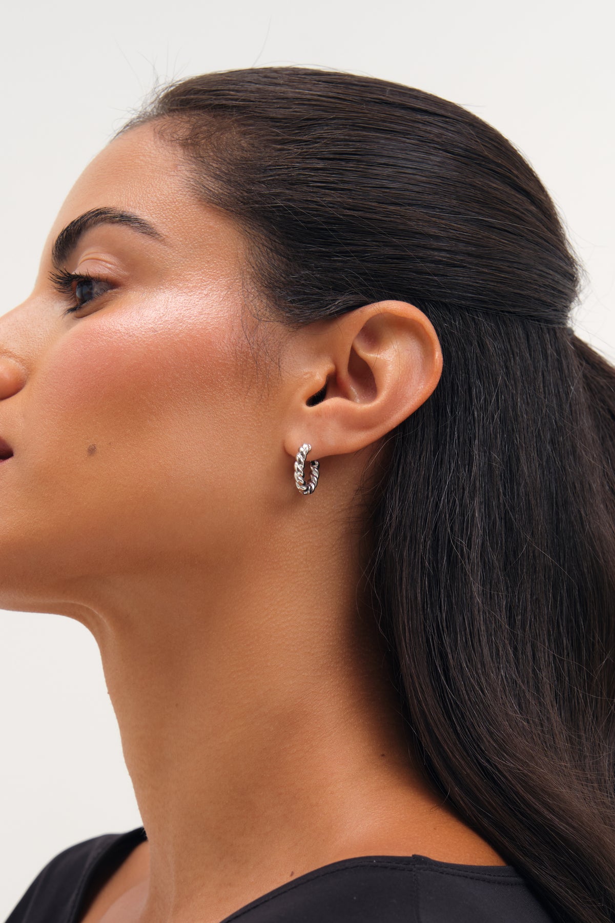 JON RICHARD PLATINUM PLATE WATERPROOF TWIST HOOP EARRING