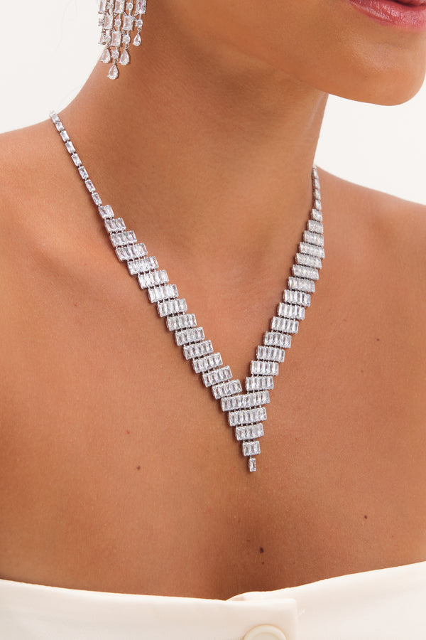 JON RICHARD RHODIUM  PLATE CRYSTAL V NECKLACE