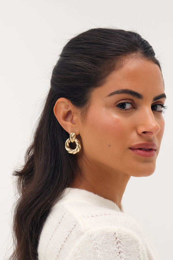 MOOD GOLD PLATE RIDGE DOOR KNOCKER EARRING