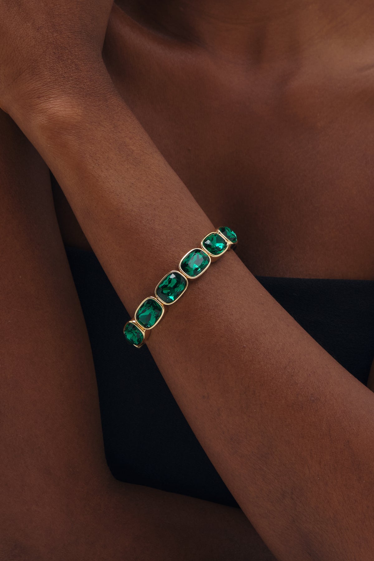MOOD GOLD PLATE AND EMERALD STRETCH BRACELET