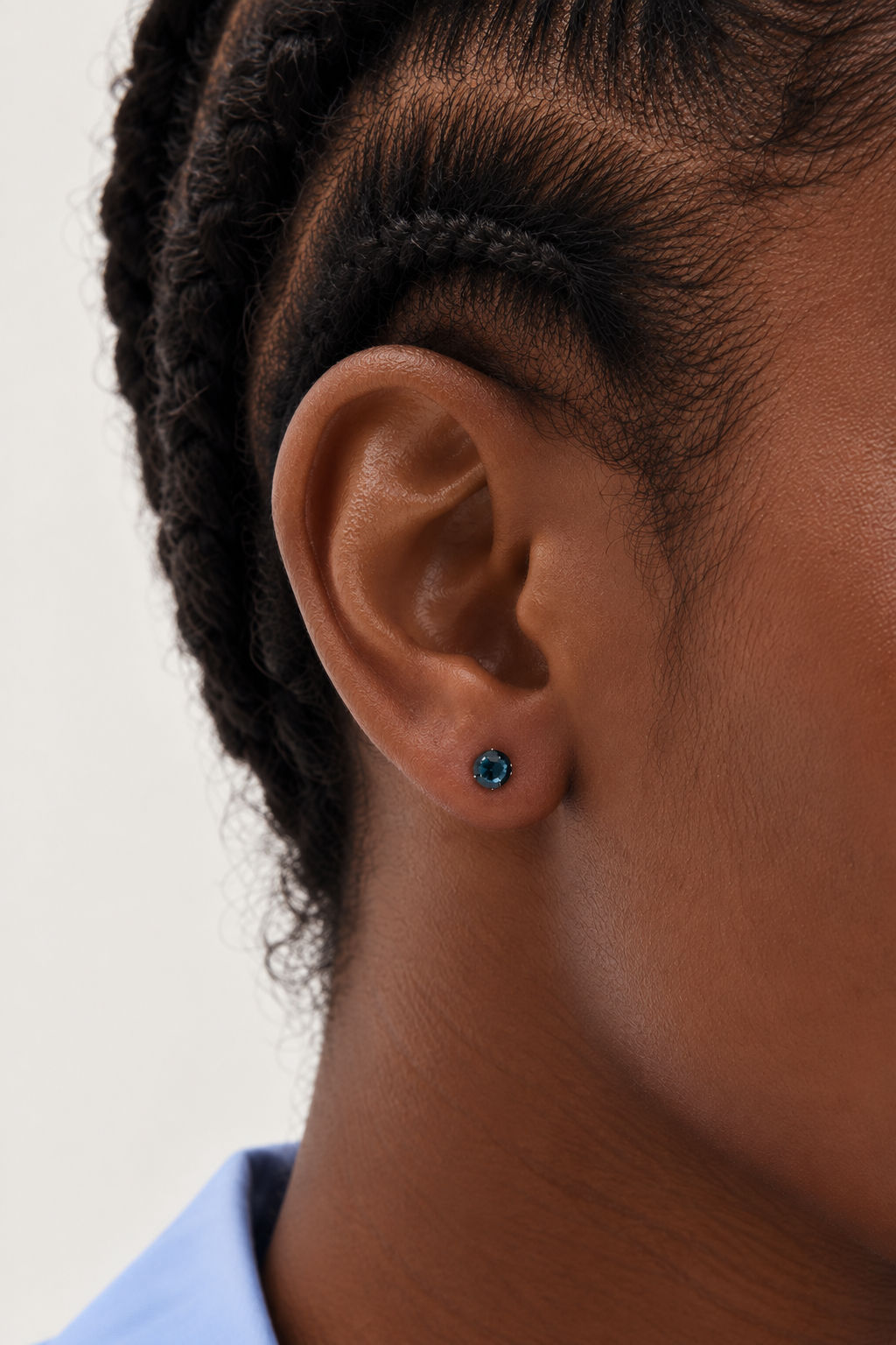 Simply Silver 925 Sterling Silver 4mm Blue Montanna Studs
