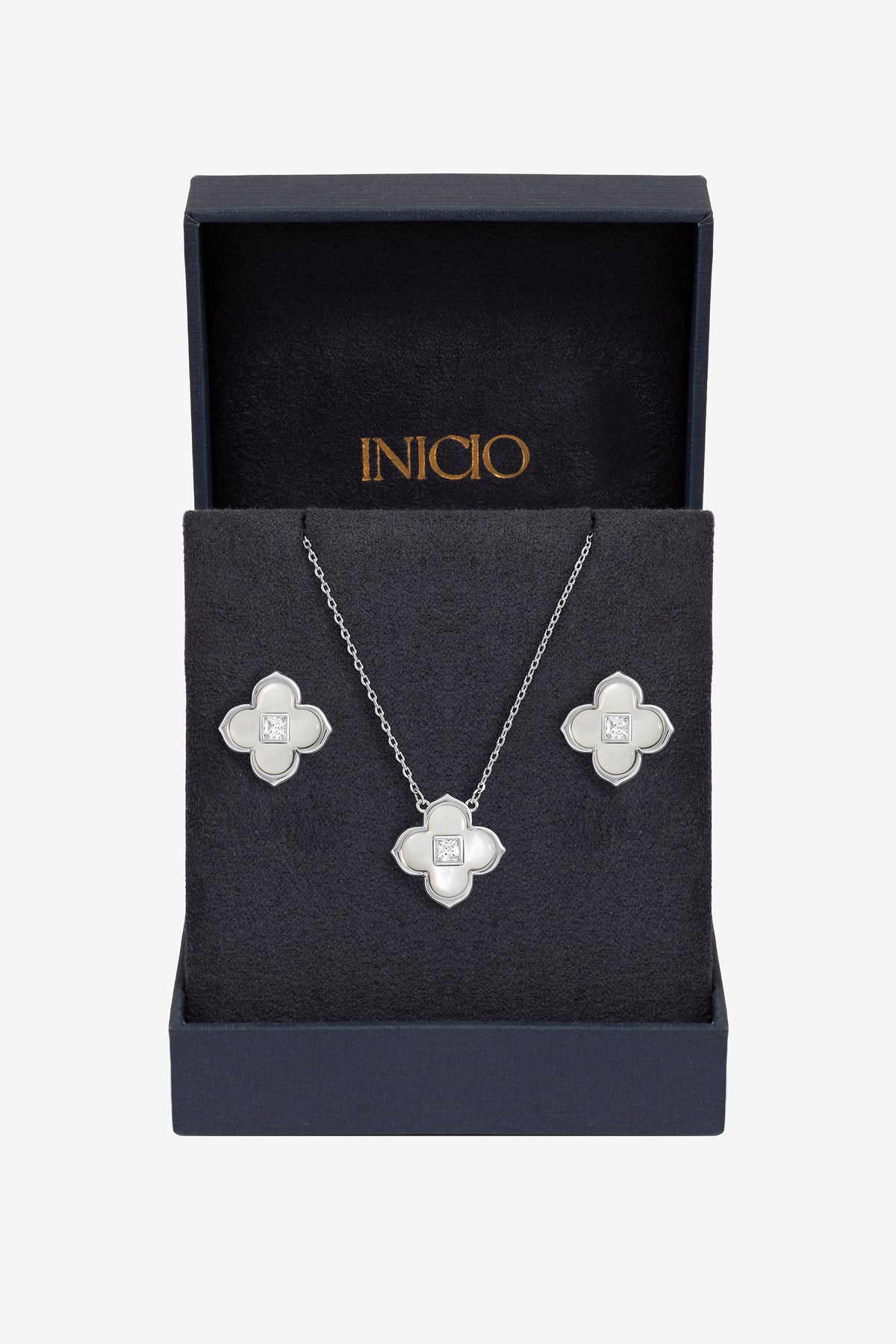 Inicio Sterling Silver Mother of Pearl Clover Set - Gift Box